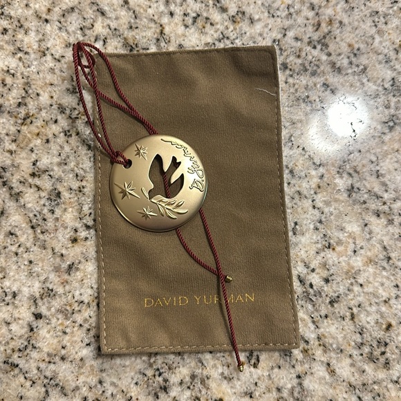 David Yurman ornament with cleaning cloth - Picture 2 of 2
